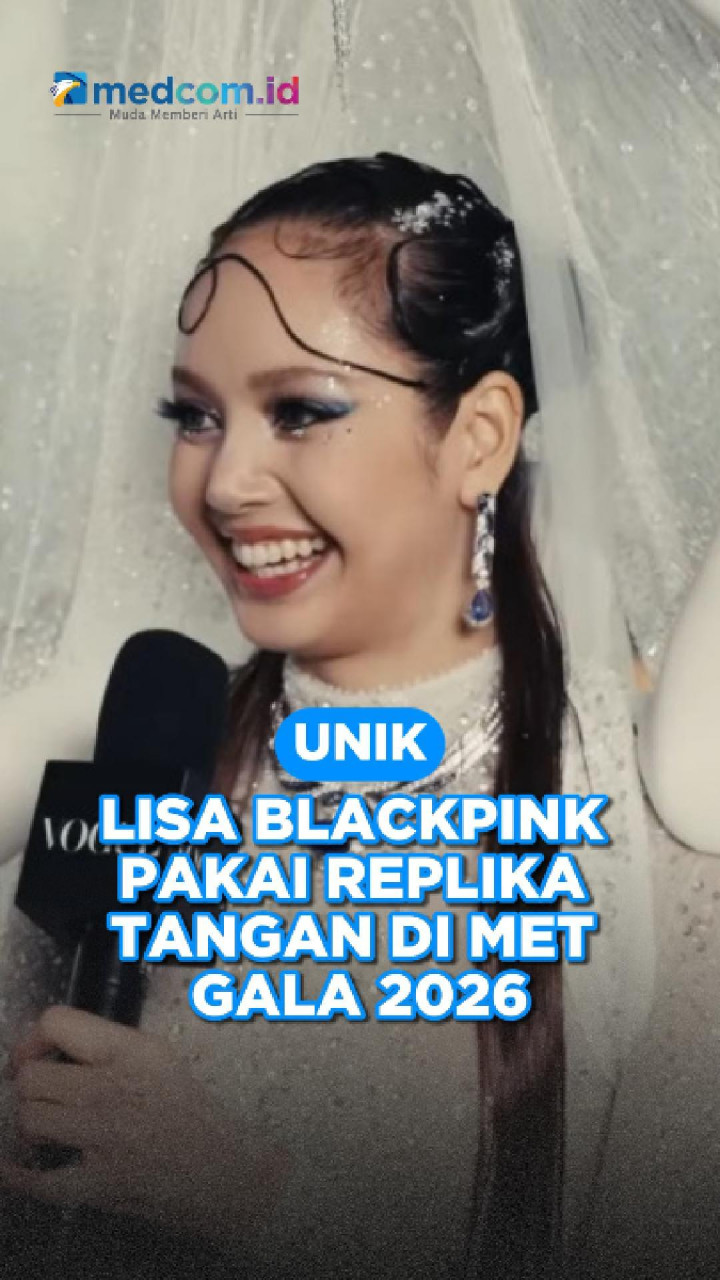 Unik, Lisa BLACKPINK Pakai Replika Tangan di Met Gala 2026