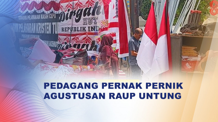 Jualan Setahun Sekali, Pedagang Bendera di Tuban Raup Cuan Jelang 17 Agustus