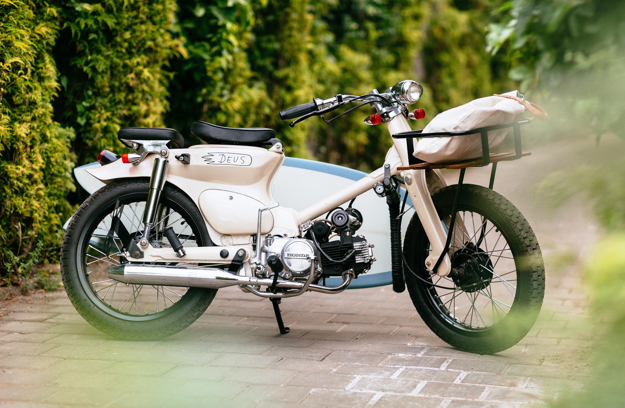 Super Cub Pemburu Ombak Dari Bali