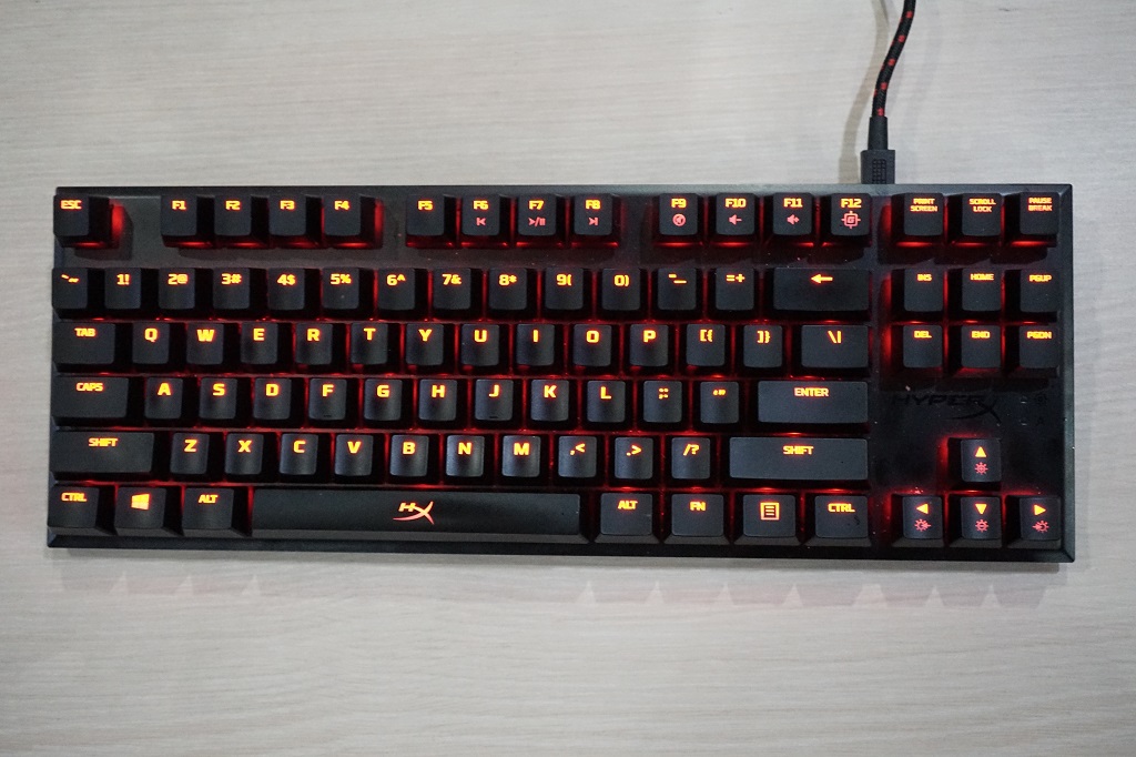 HyperX Alloy FPS Pro, Versi Tenkeyless 