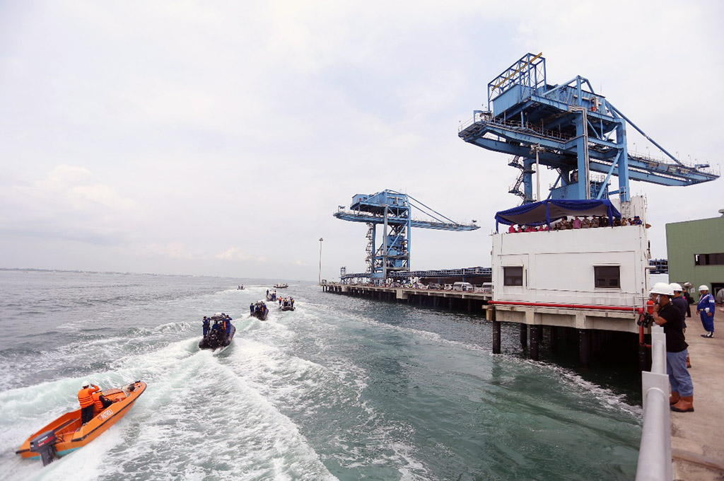 Polairud Polda Jabar Simulasikan Pengamanan Pilkada di Laut