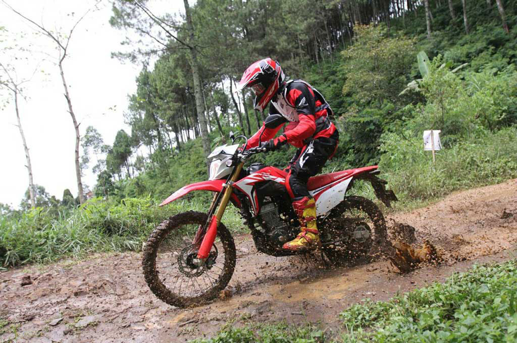Baru Diluncurkan, Honda CRF 150 Mulai Ramai Keluhan