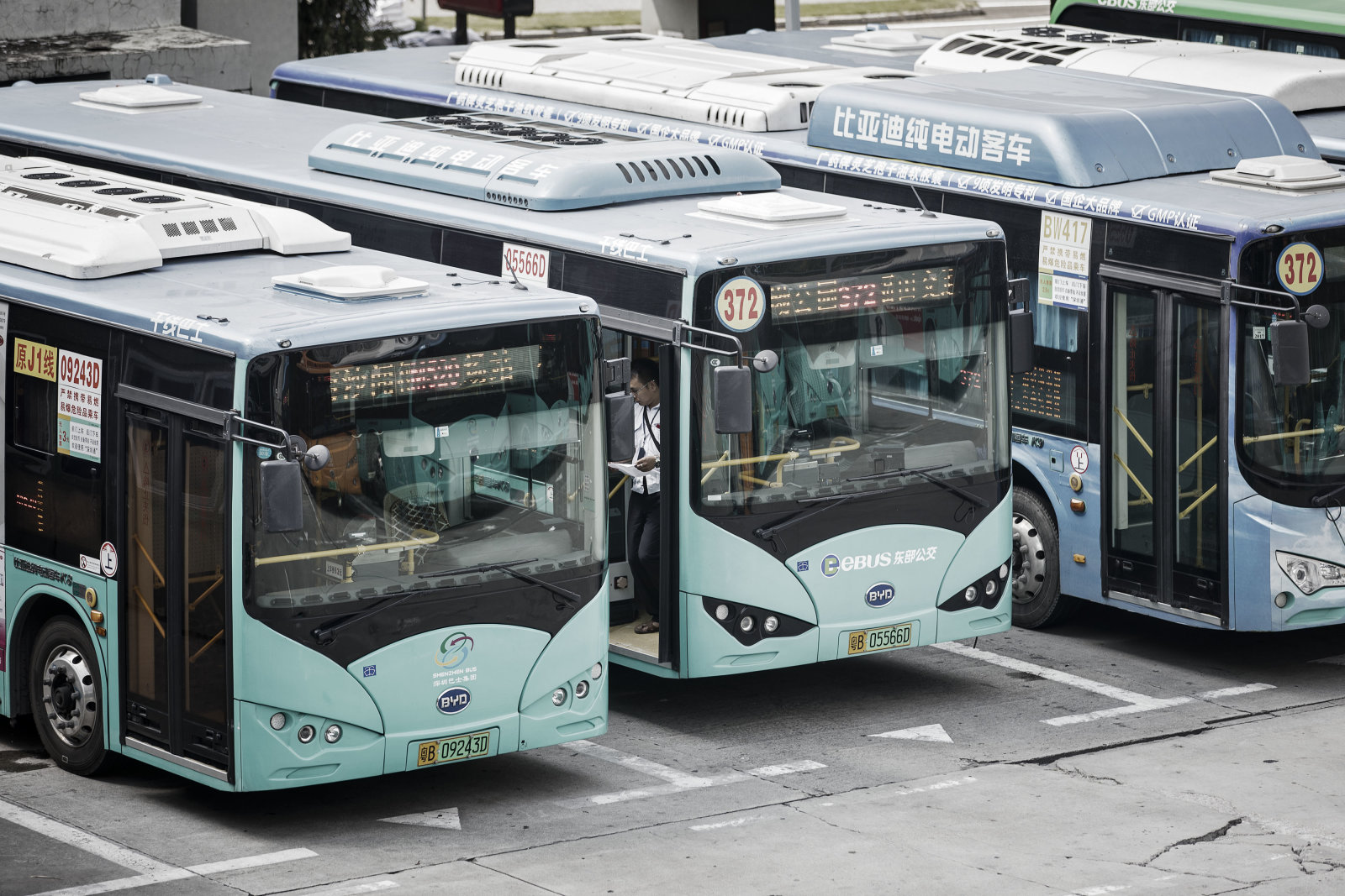 Armada Taksi dan Bus Shenzen Sepenuhnya Berenergi Listrik
