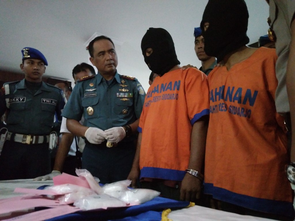 Kurir Sembunyikan 1,2 Kg Sabu di Sepatu