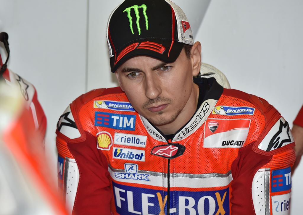 Ducati Putar Otak untuk Membuat Motor Lorenzo Lebih Cepat