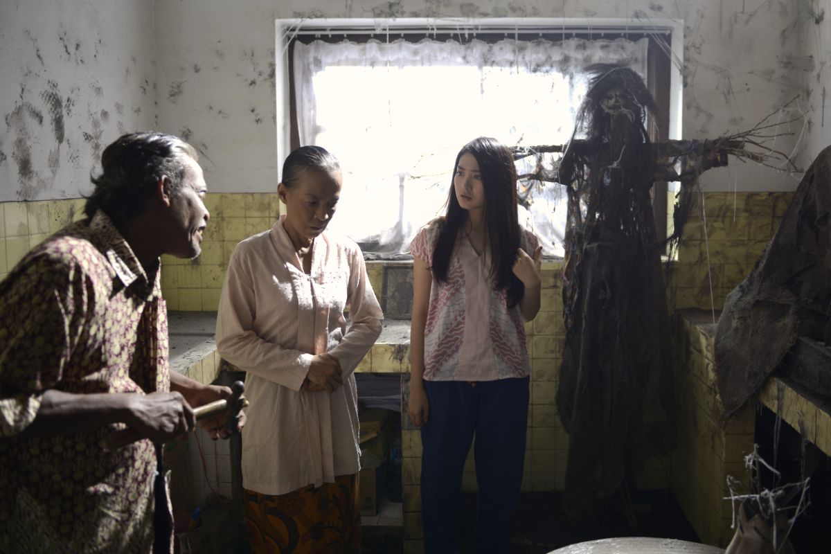  menerima warisan sebuah perjuangan losmen yang berjulukan Mekar Jiwo di Kota Solo Download NINI THOWOK (2018) WEBDL Indonesia