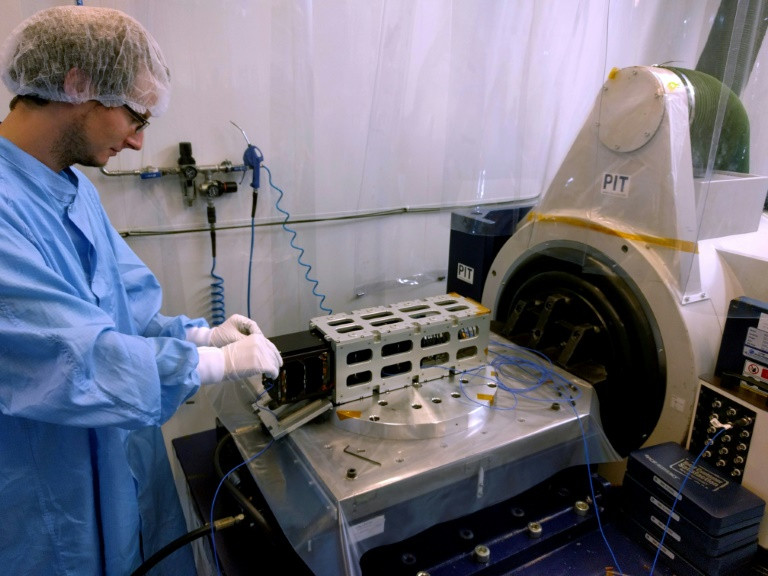 Champagne Box-Sized Satellite to Probe Distant Planet