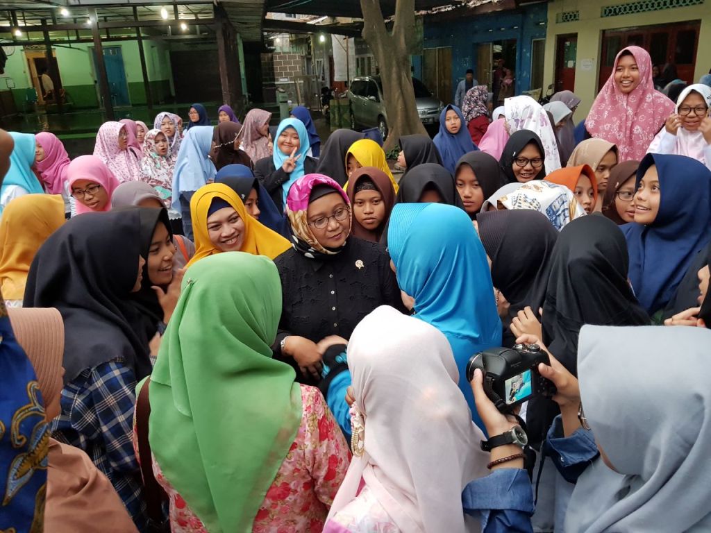 Temui Para Santri Solo, Menlu Jelaskan Posisi RI untuk Palestina