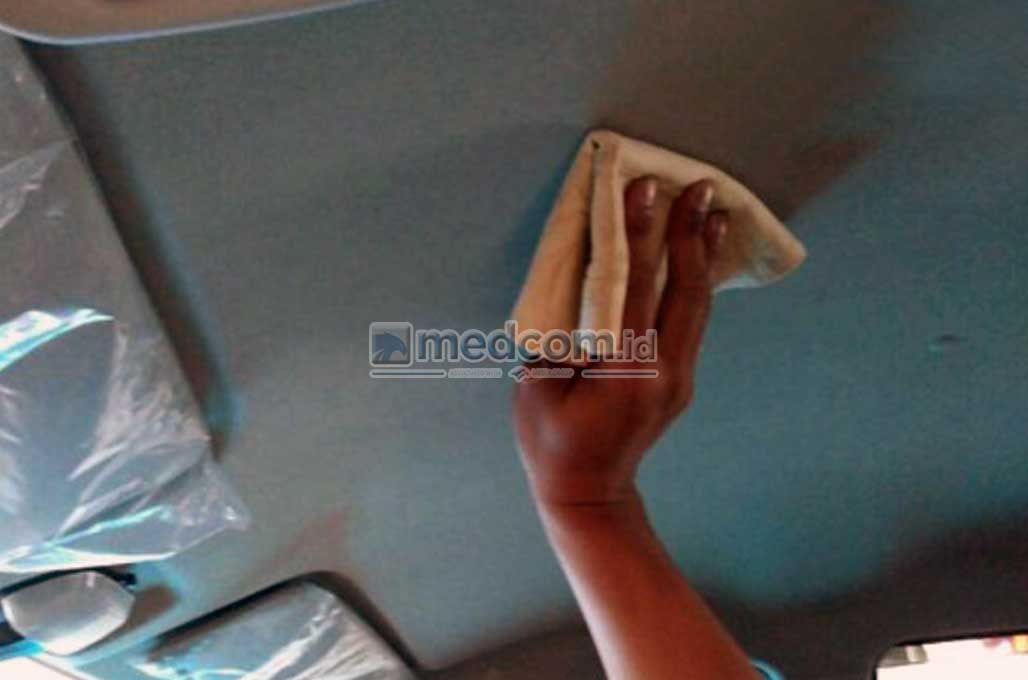 Rutin Bersihkan Kabin Mobil, Cegah Bakteri Nempel