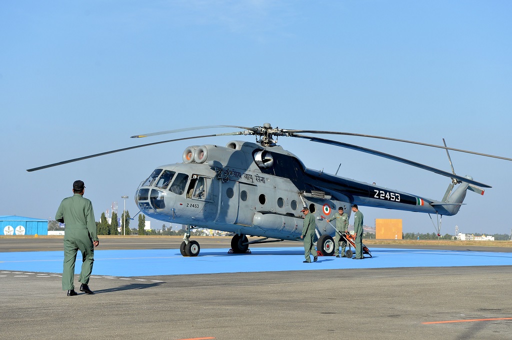 Helikopter India dengan Tujuh Kru Hilang di Laut Arab
