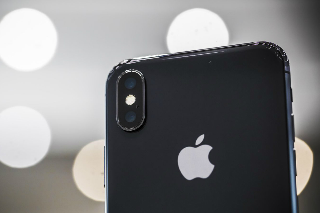 Apple Rilis Iklan Baru untuk iPad Pro dan iPhone X