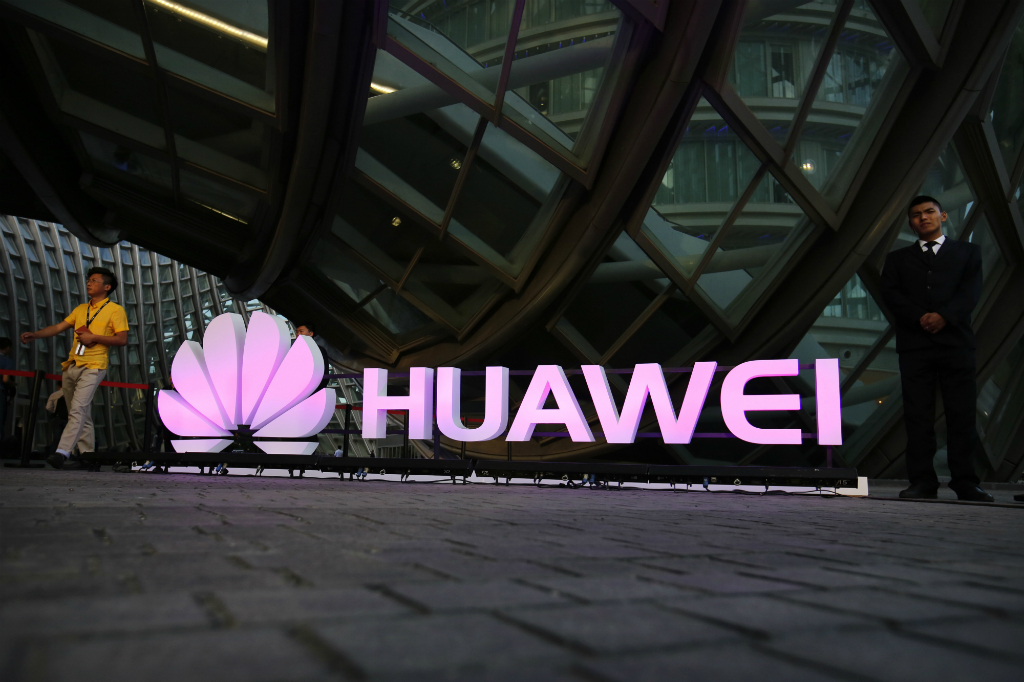 Undang-Undang AS Cegah Pemerintah Gandeng Huawei dan ZTE?