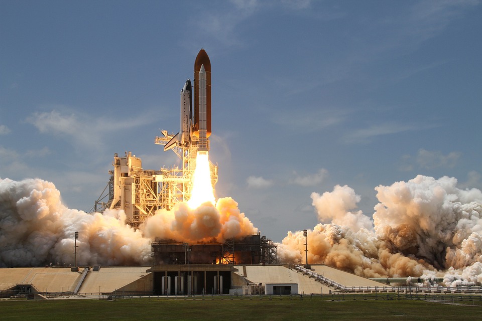 Booster Roket Jatuh di Dekat Kota di Tiongkok