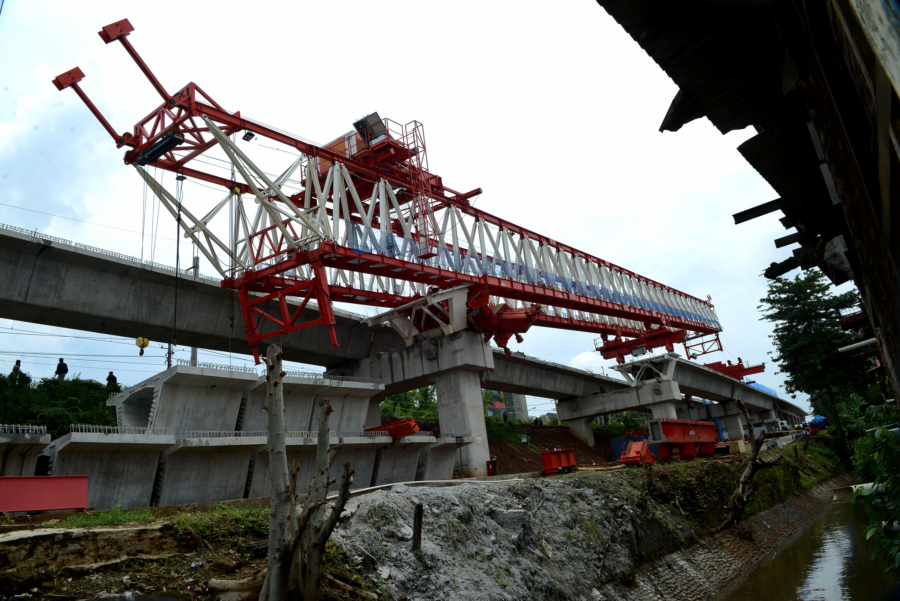 Berfungsi Apakah Bagian  Atas Jembatan Sebutkan  