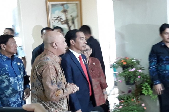 Jokowi Opens Meeting with Overseas Representatives