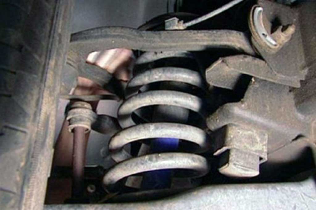 Kenali Ciri Tanda <i>Shockbreaker</i> Mobil Lemah