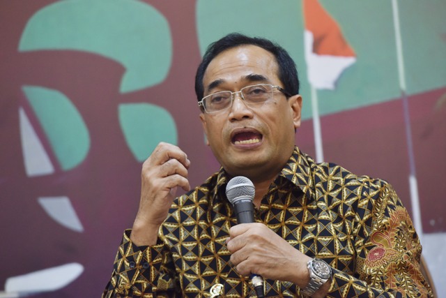 Menhub Sesalkan Sikap Pengendara Taksi Daring
