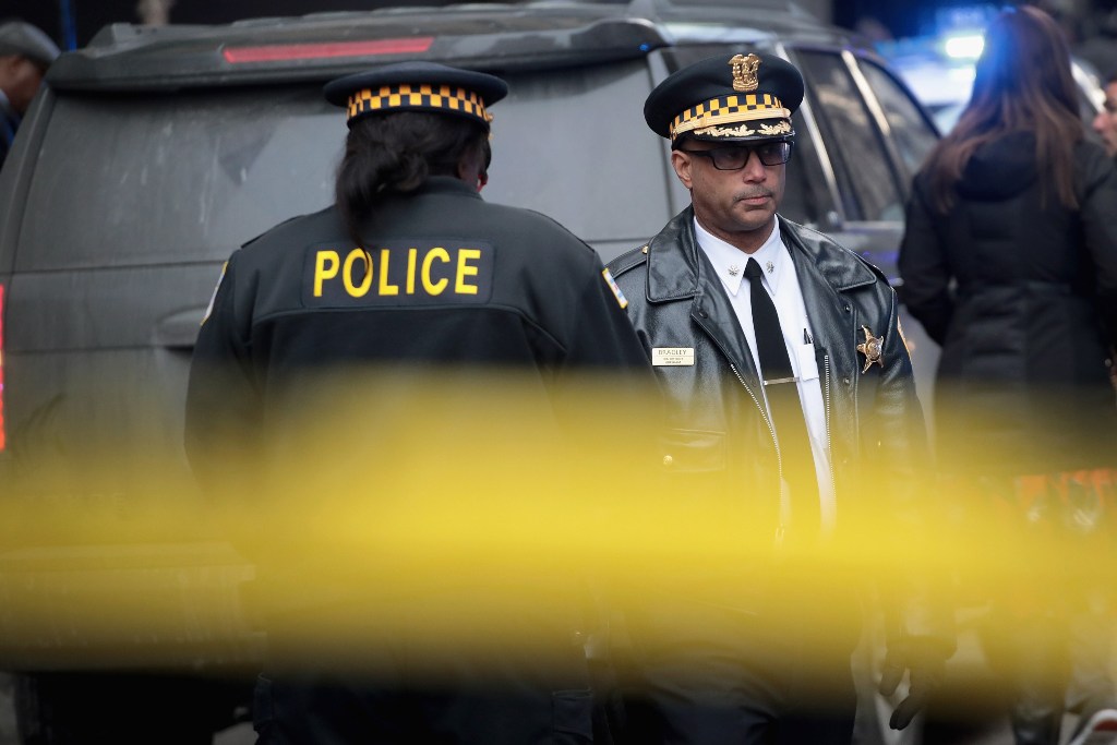 Penembakan di Pusat Kota Chicago Menewaskan Seorang Polisi
