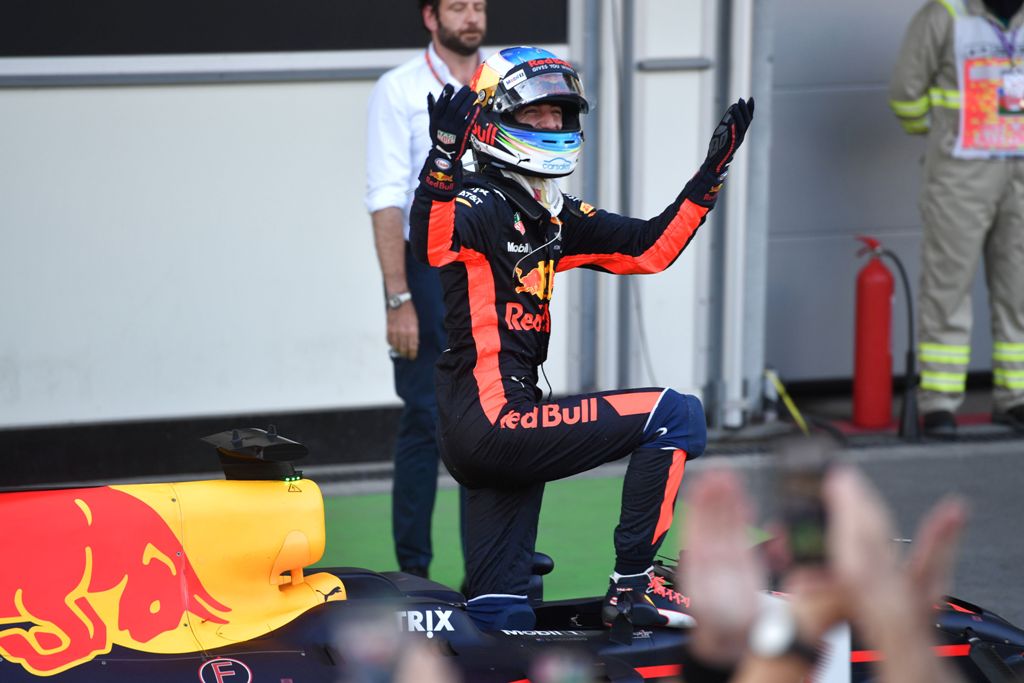 Ricciardo: Red Bull Mampu Saingi Mercedes & Ferrari