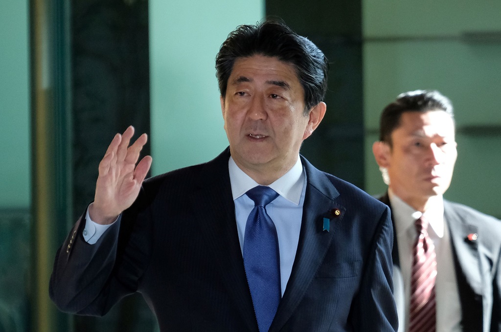 Skandal Penjualan Tanah, Popularitas PM Jepang Terus Merosot
