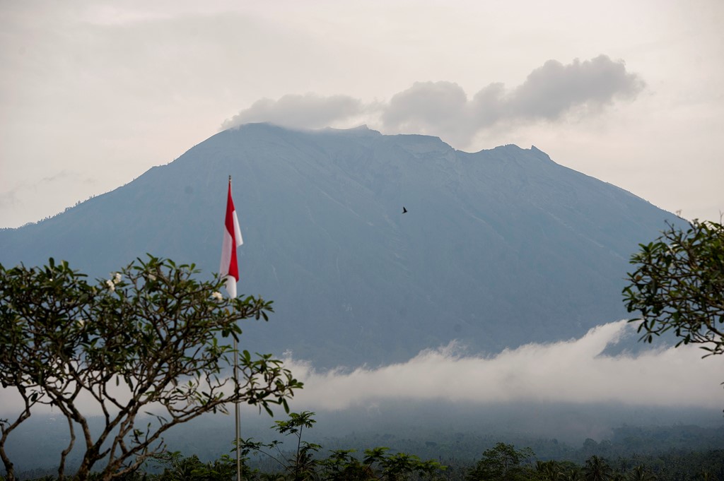 erupsi gunung agung