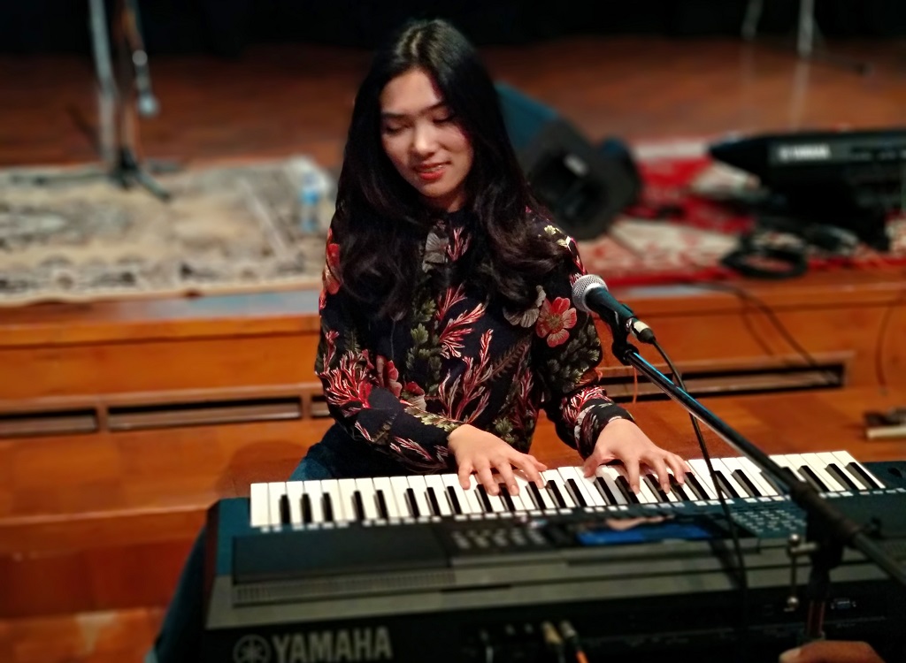 isyana sarasvati
