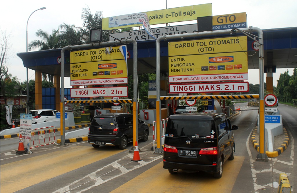 Kendaraan yang Melintas Sebelum Jam Ganjil Genap Tol Bekasi Berkurang