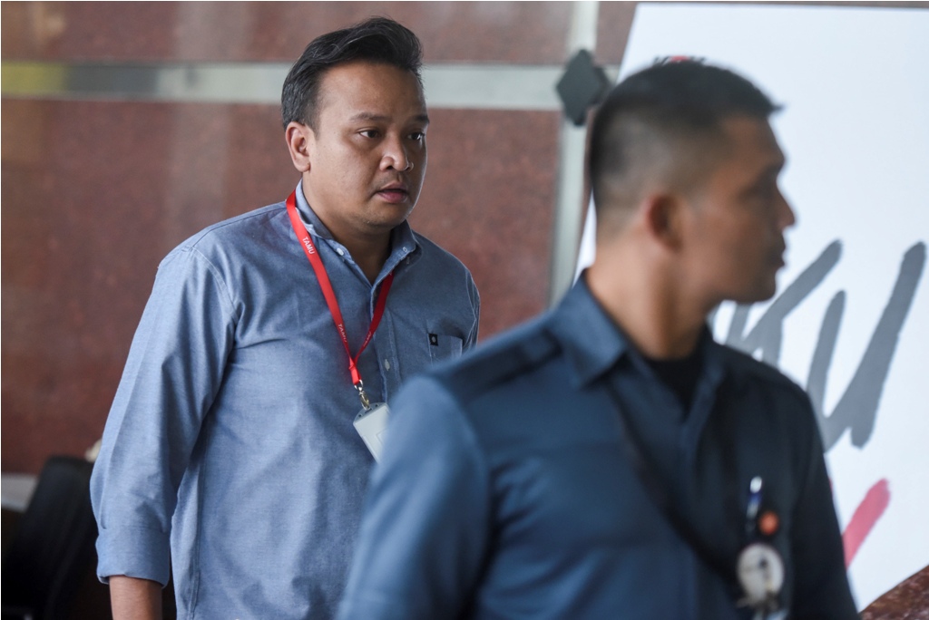 Irvanto Bantah Bagi-bagi Uang KTP-el Pakai Kode Miras
