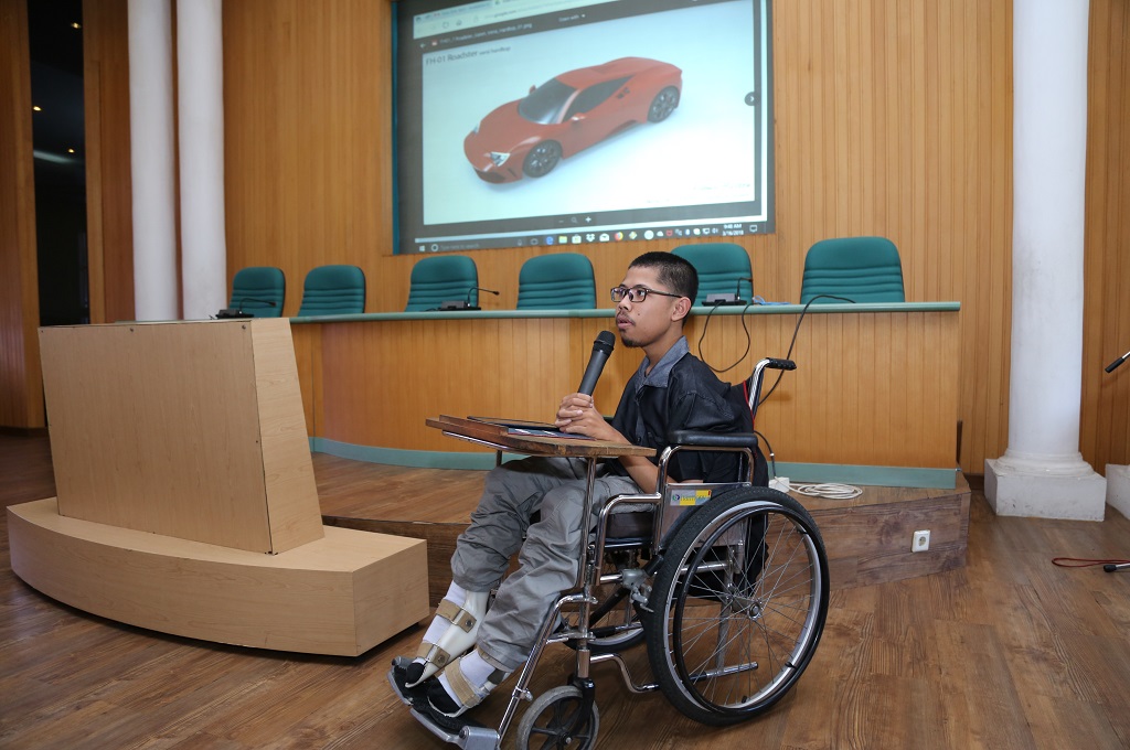 Mahasiswa Difabel Berjaya di Kompetisi Desain Mobil Listrik