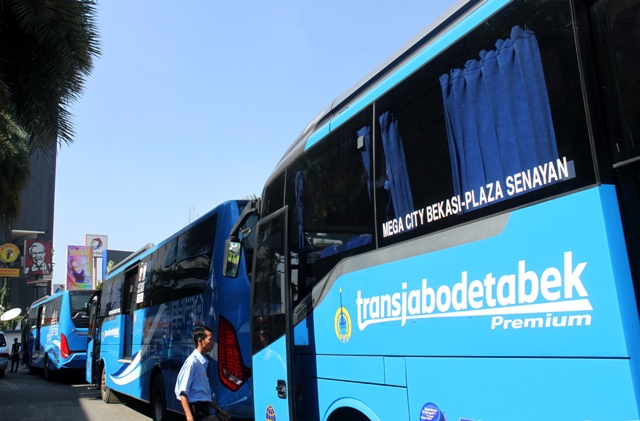 Penurunan Tarif Bus Premium Diharap Bukan Sekadar Promo