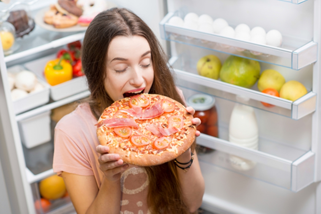 Mengonsumsi Pizza Beku Picu Hipertensi