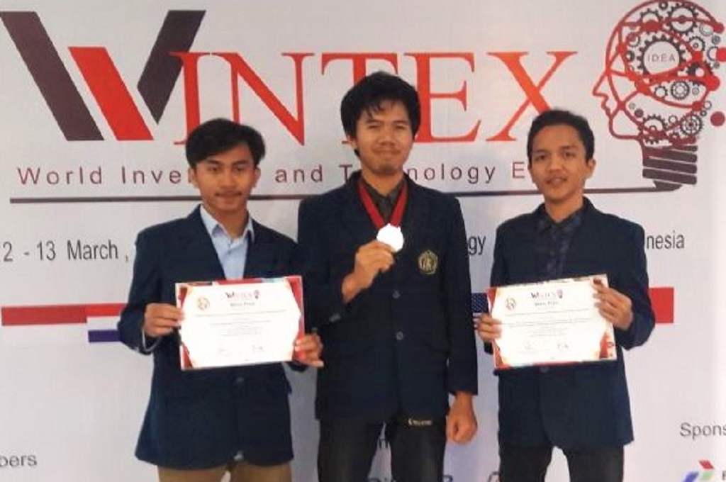 Mahasiswa Malang Ciptakan Alat Pemanen Racun Lebah