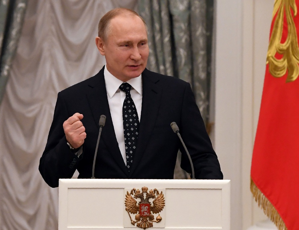 Putin Peringatkan Kekacauan jika Ada Serangan ke Suriah