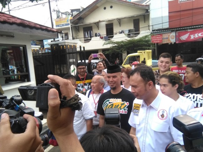 Ahmad Dhani Diminta tak Absen Sidang