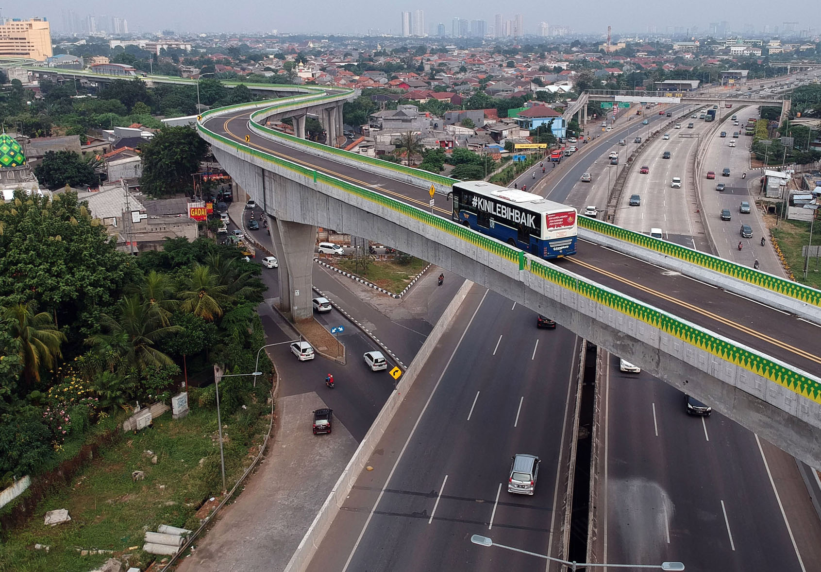 Penumpang TransJakarta Koridor 13 Meningkat