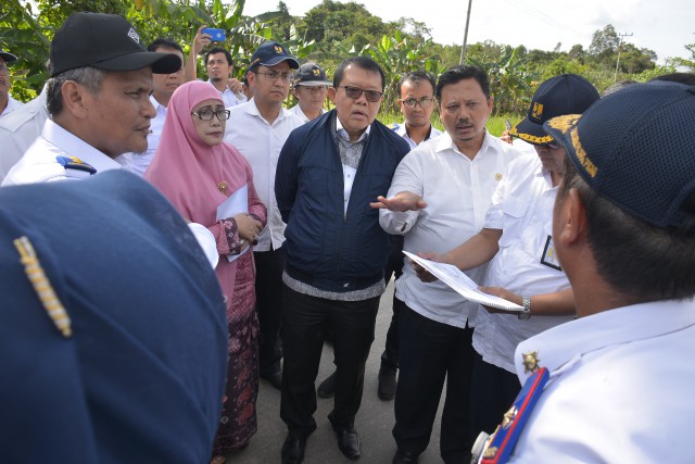 Jalan Lintas Palangkaraya-Pelabuhan Bahaur Mendesak Diperbaiki