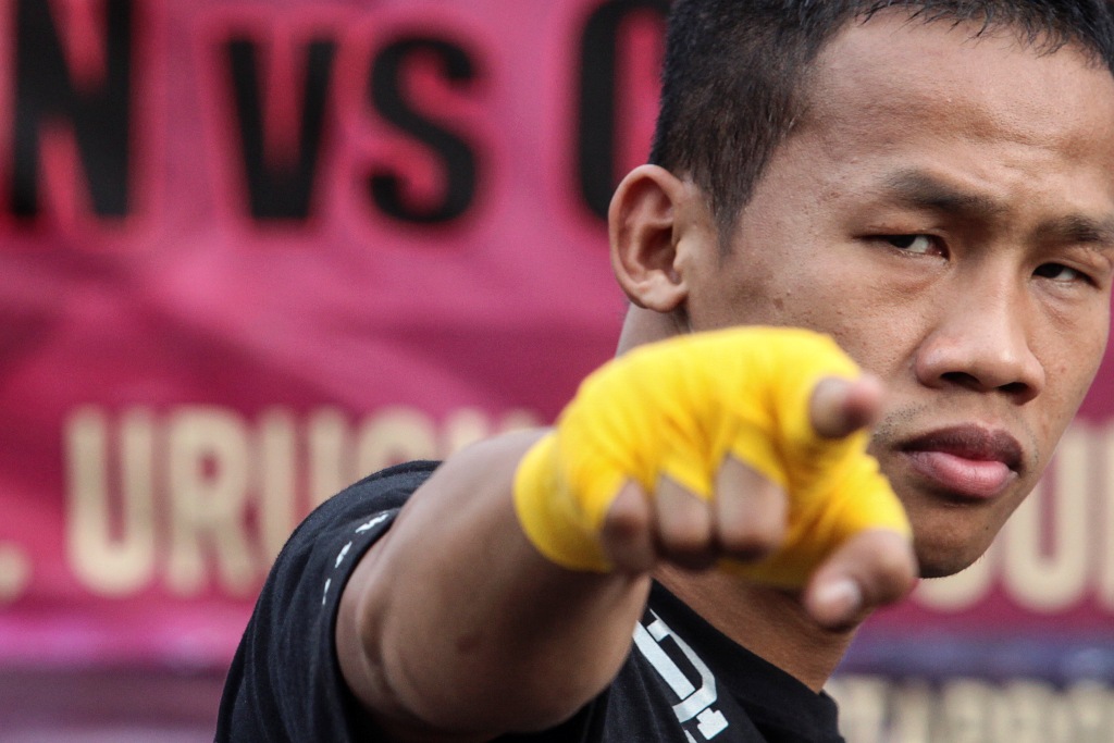 Daud Yordan Pukul KO Petinju Rusia