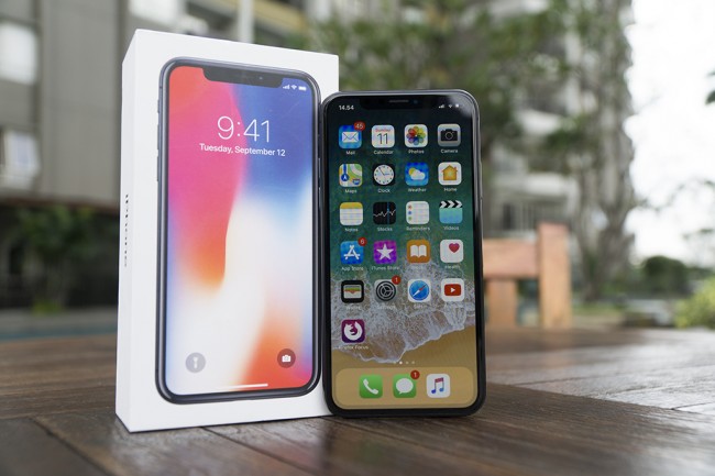 Apple Minta Samsung Turunkan Harga Layar OLED?