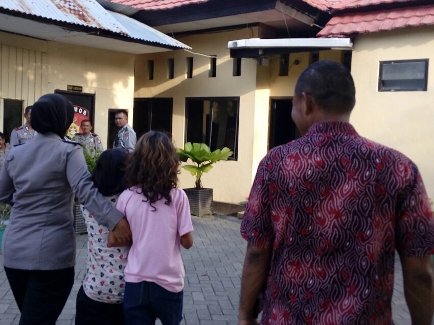 Dua Bocah Tertangkap Mencuri di Bilik Mesin ATM