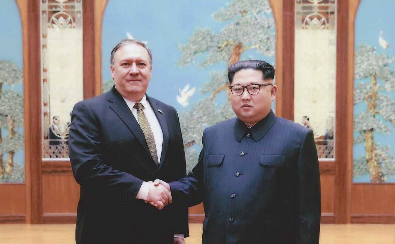 Gedung Putih Rilis Foto Calon Menlu AS dan Kim Jong-un