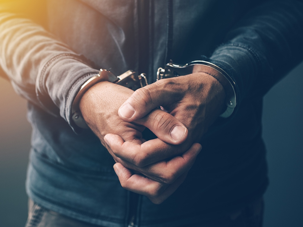 Mencuri, Petugas Satpol PP Ditangkap