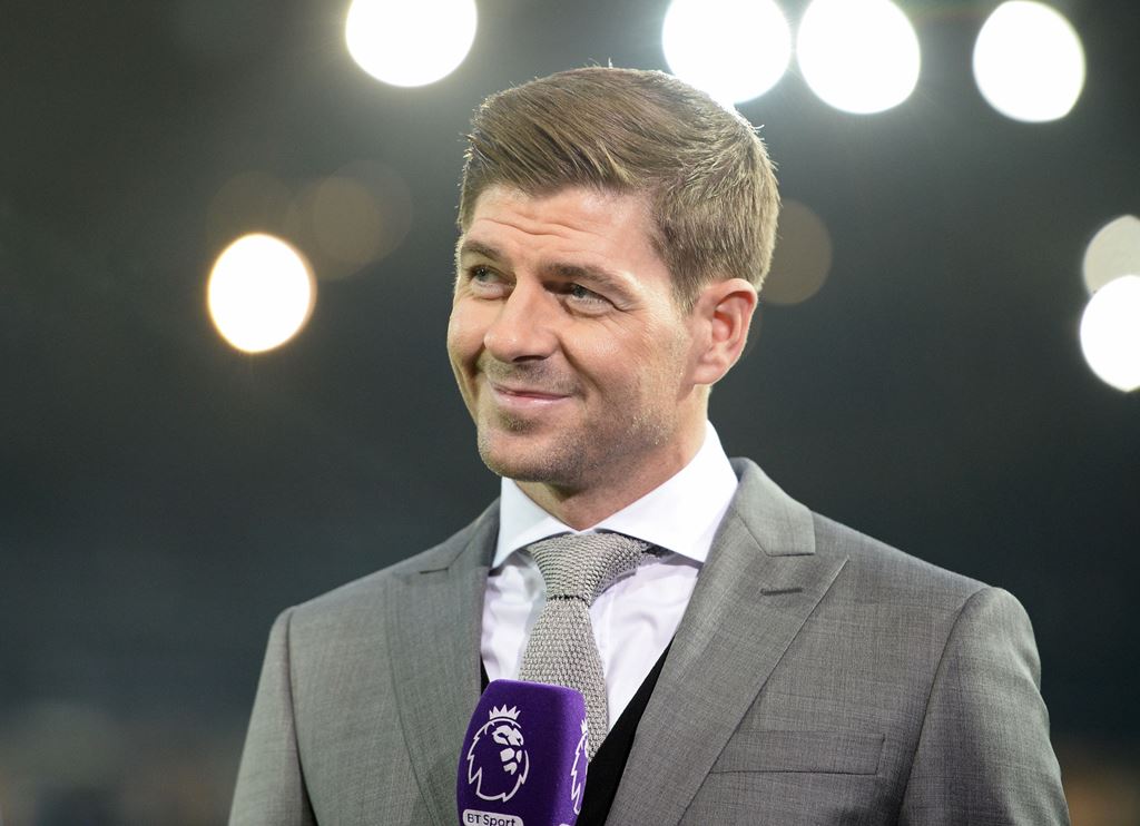 Gerrard di Ambang Kesepakatan Melatih Rangers
