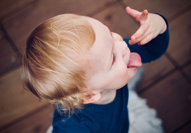 Dampak Negatif Memberikan Makanan Padat Terlalu Dini pada Bayi