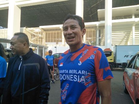Sandi Serahkan Insiden Pembagian Sembako ke Polisi