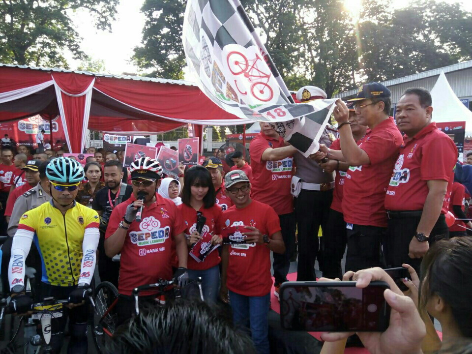 <i>Touring</i> Sepeda Jakarta-Surabaya Kampanyekan Keselamatan saat Mudik