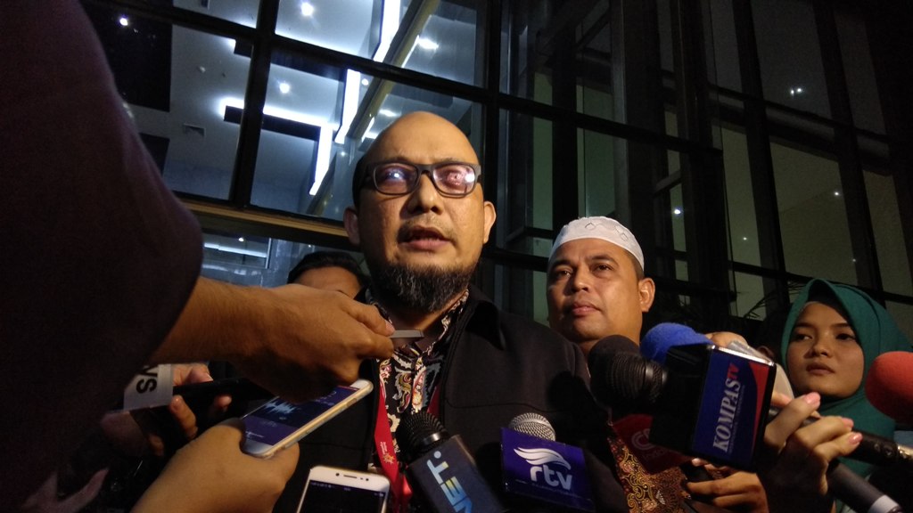 Novel: Semoga Ada Mukjizat Bisa Melihat Lagi