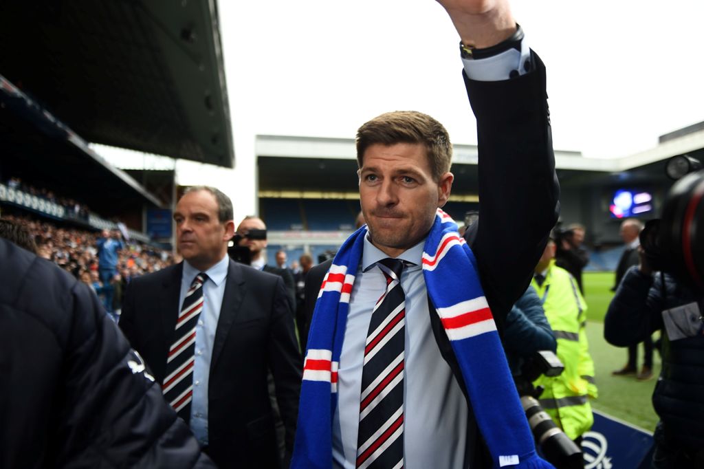 Steven Gerrard Bawa
