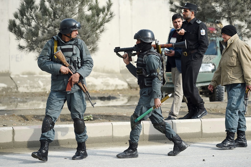 Polisi Tembak Pria yang Hendak Ledakkan Diri di Kabul