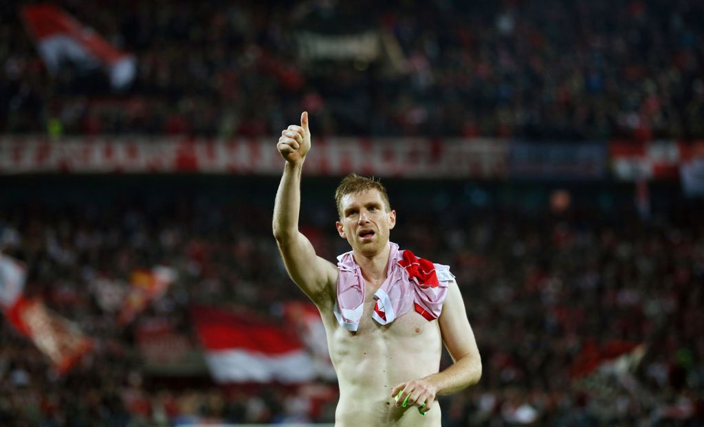 Mertesacker Terkesan dengan Hari Terakhirnya di Stadion Emirates