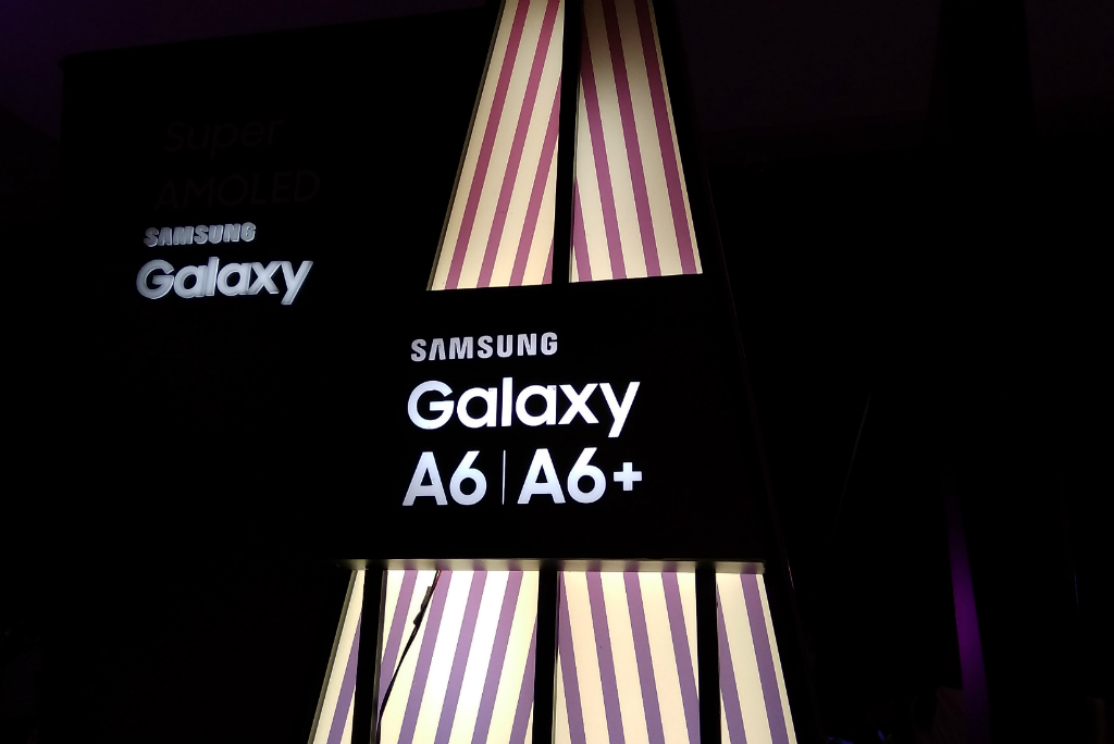 Diluncurkan Berdekatan, Samsung Galaxy A6 dan J7 Duo Beda Segmen